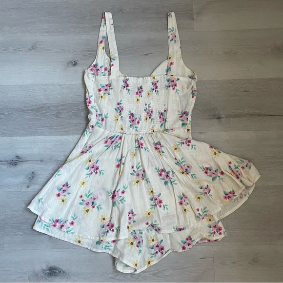 Forever 21 Floral Romper - Picture 3 of 4